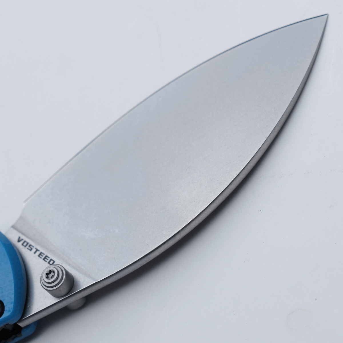 Blades Canada Exclusive, Vosteed Mini Nightshade Folding Knife, Nitro-V Stonewash, G10 Blue, A0211