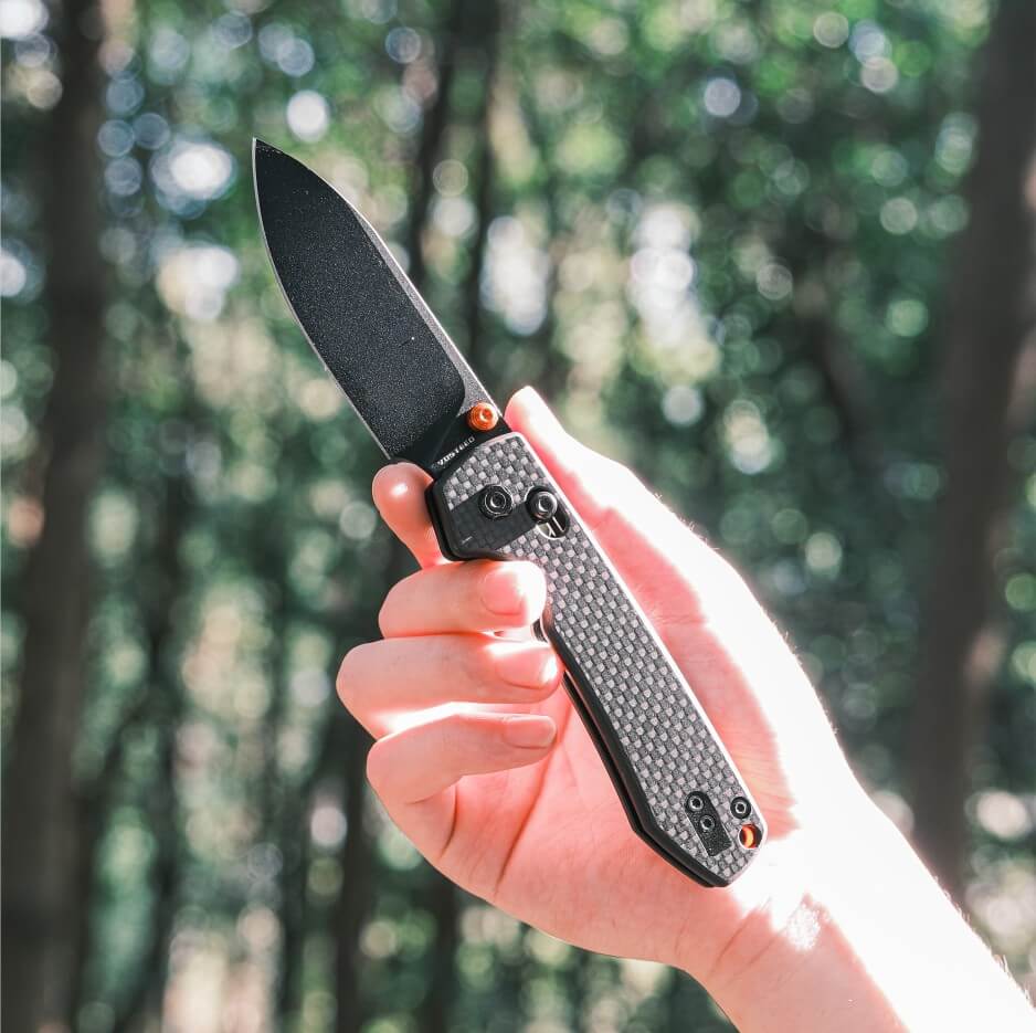 Raccoon® - Crossbar Lock Knife (3.25" Nitro-V Blade & Carbon Fiber Handle) - A0530